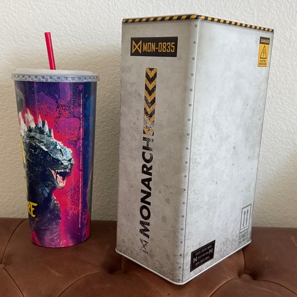 Godzilla X Kong The New Empire Cup & Popcorn Bucket Tin - Picture 2 of 5